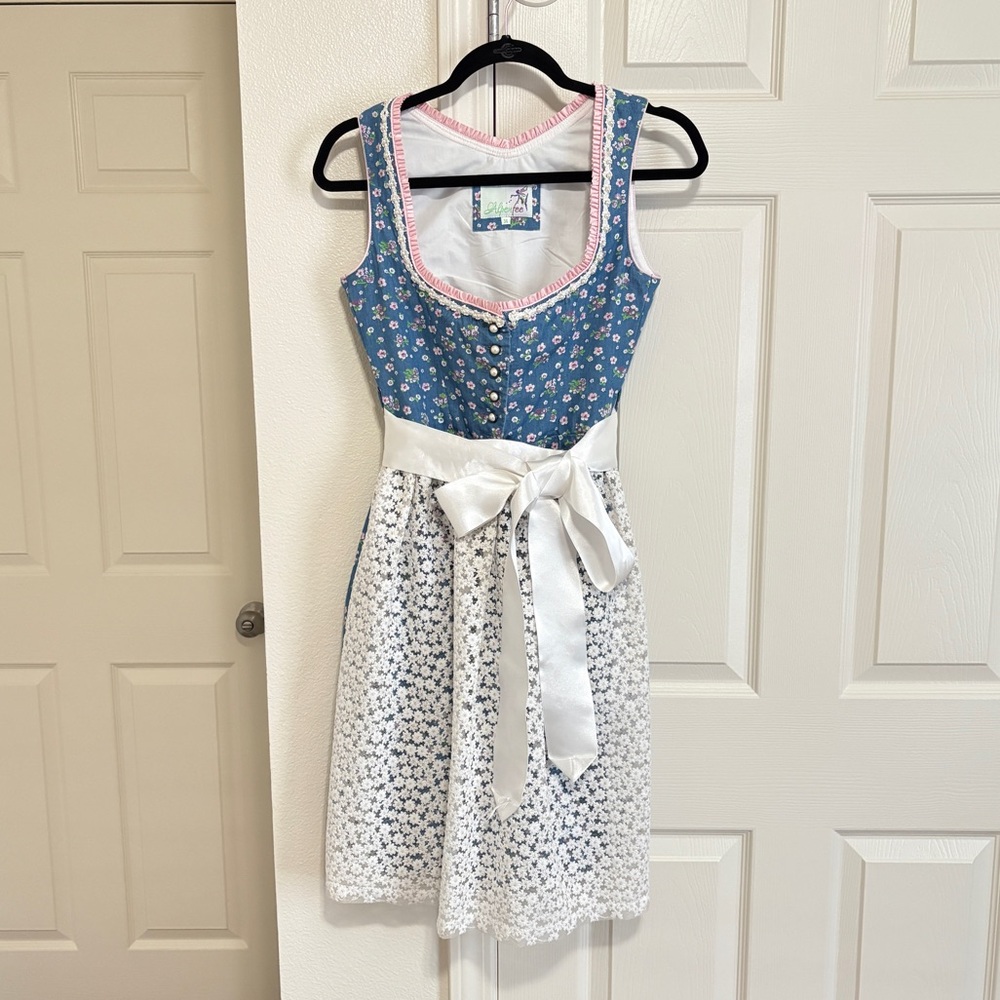 Authentic German Oktoberfest Dirndl Dress by Alpenfee size EU34 (US4/Small)